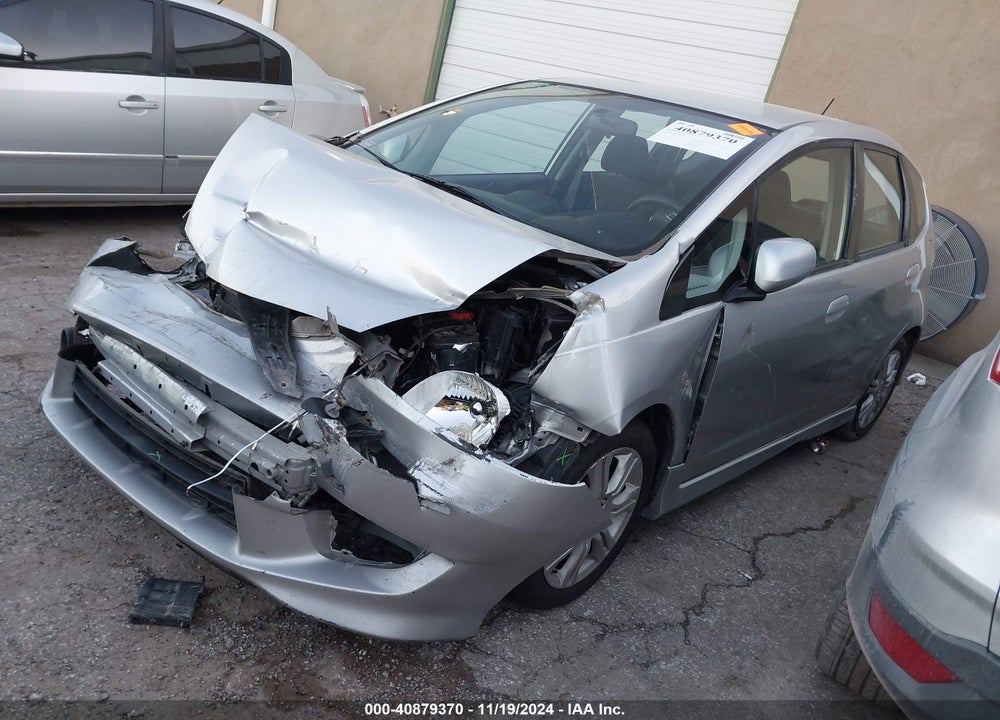 2011 HONDA FIT VIN: JHMGE8H51BS006104