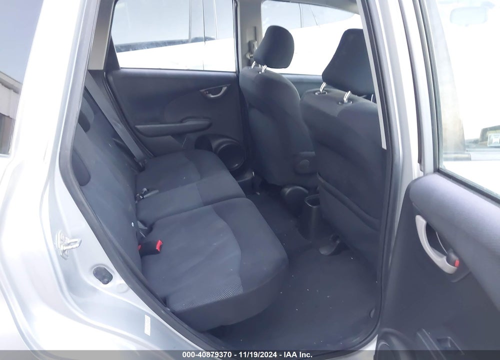 2011 HONDA FIT VIN: JHMGE8H51BS006104
