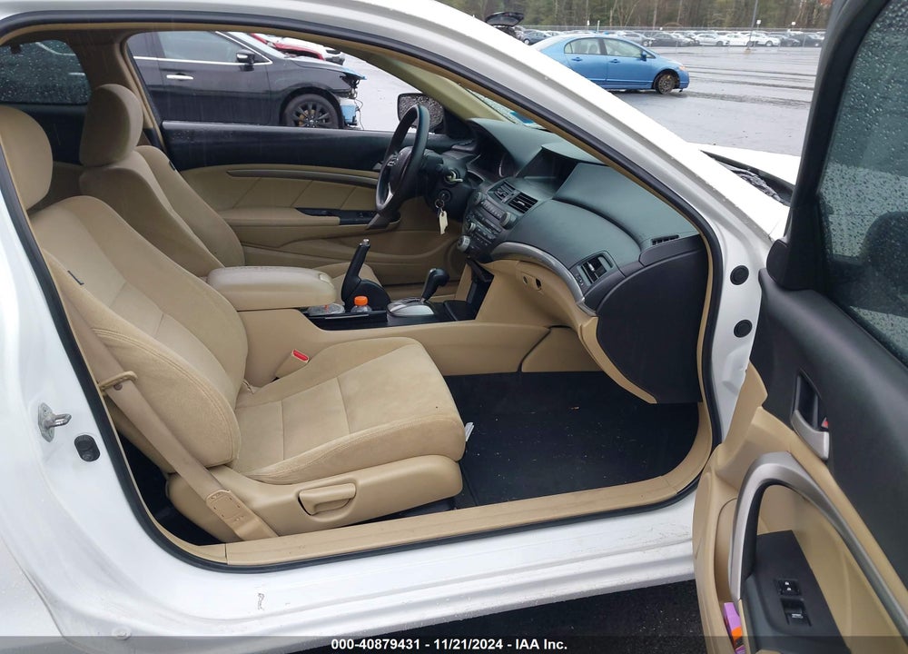 2009 HONDA ACCORD 2.4 EX VIN: 1HGCS12749A001085