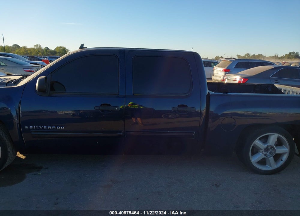 2009 CHEVROLET SILVERADO 1500 LT VIN: 3GCEC23069G137957