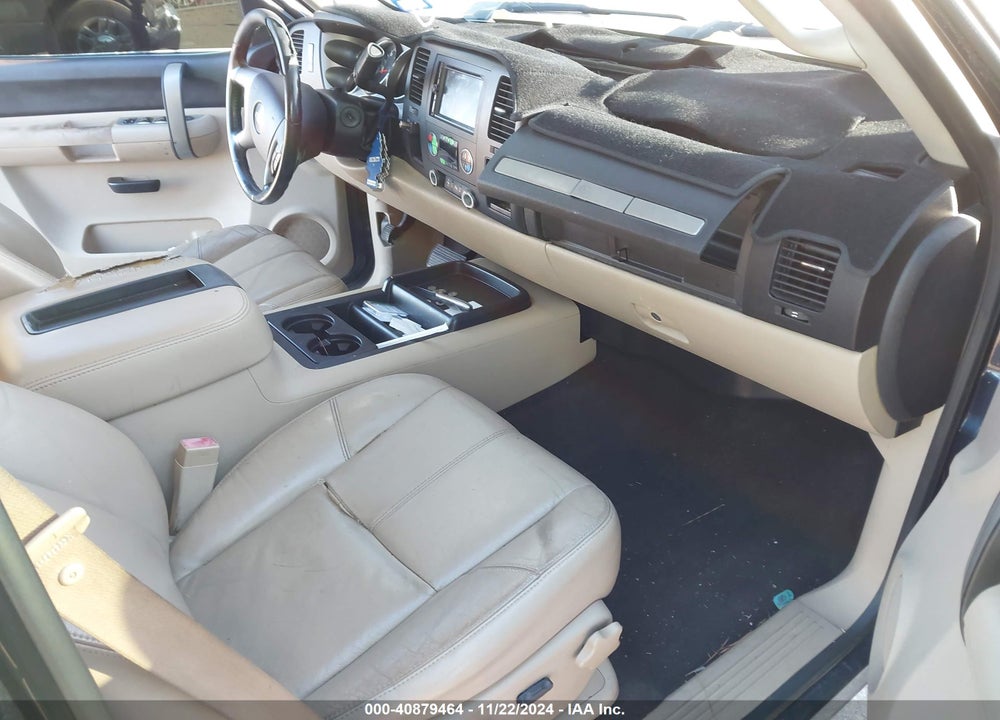 2009 CHEVROLET SILVERADO 1500 LT VIN: 3GCEC23069G137957