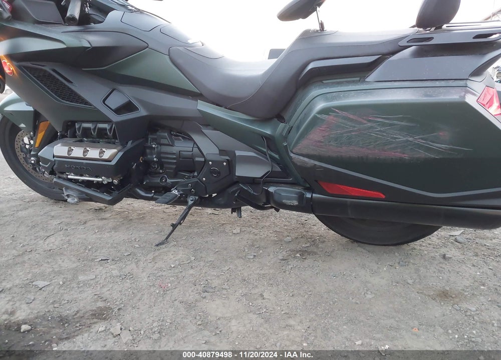 2024 HONDA GL1800 B VIN: JH2SC7942RK600610
