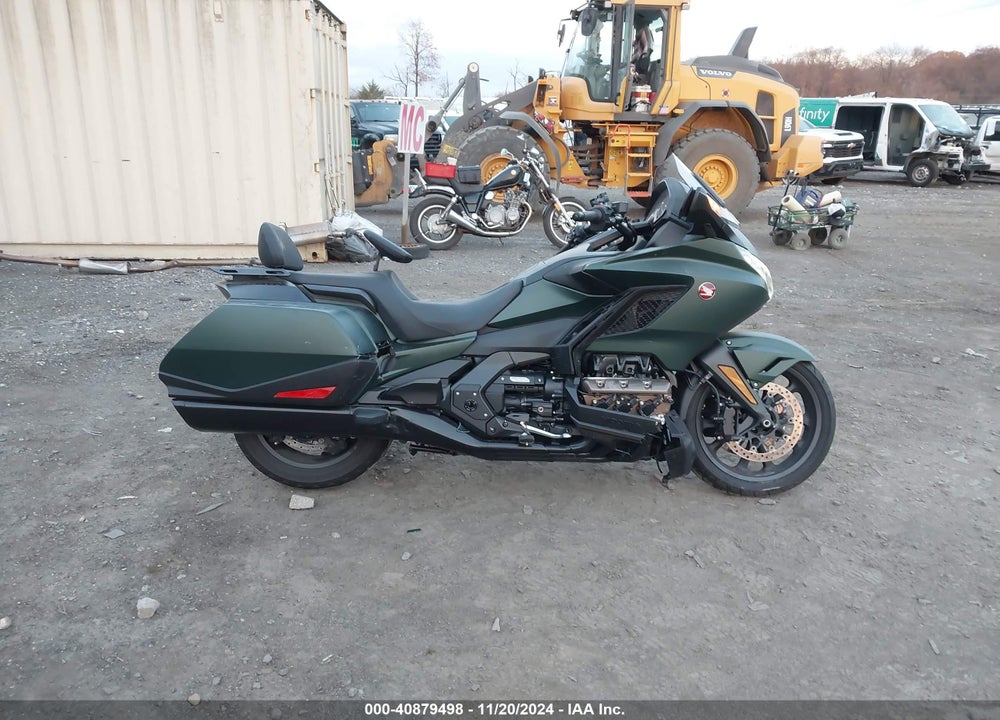 2024 HONDA GL1800 B VIN: JH2SC7942RK600610