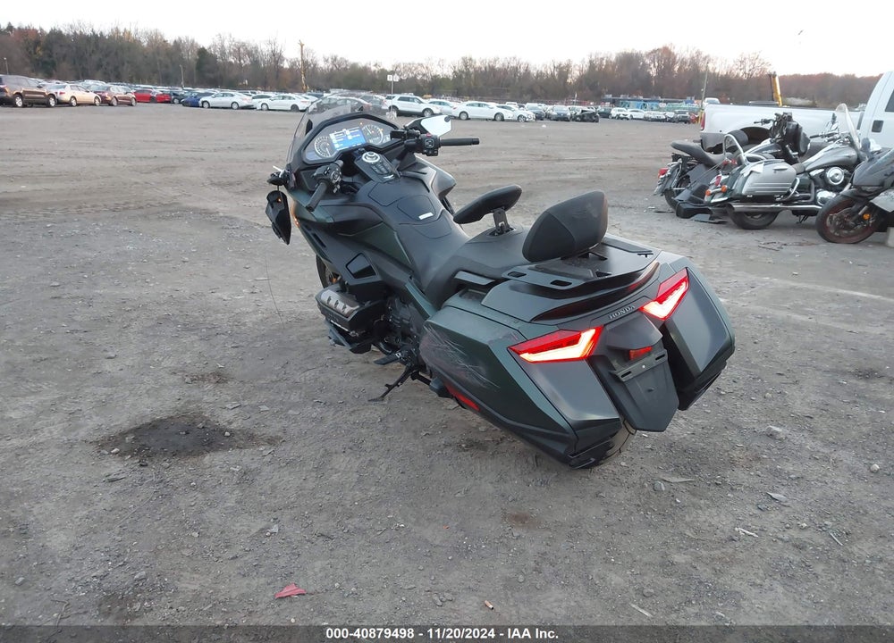 2024 HONDA GL1800 B VIN: JH2SC7942RK600610