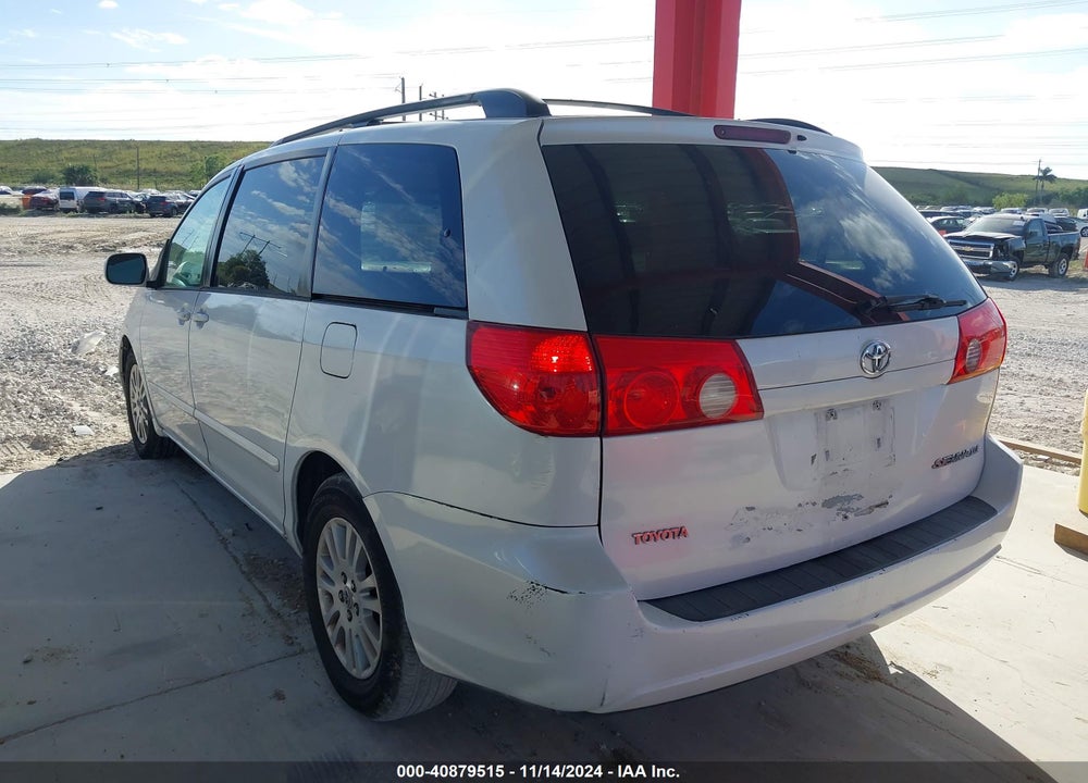 2008 TOYOTA SIENNA XLE VIN: 5TDZK22C38S169331