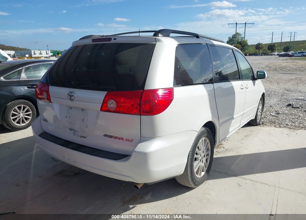 2008 TOYOTA SIENNA XLE VIN: 5TDZK22C38S169331