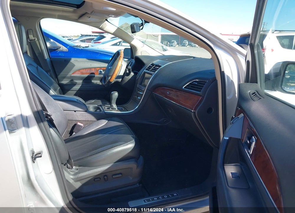 2011 LINCOLN MKX VIN: 2LMDJ8JK5BBJ28006