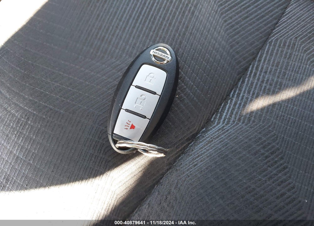 2014 NISSAN ROGUE SV VIN: 5N1AT2MV6EC798020