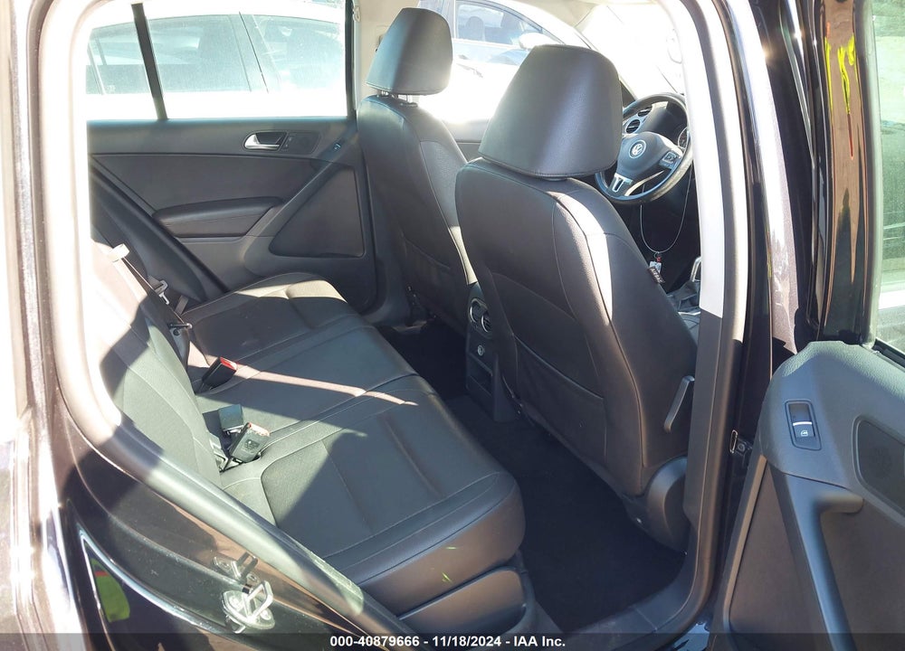 2016 VOLKSWAGEN TIGUAN SE VIN: WVGAV7AX9GW590406