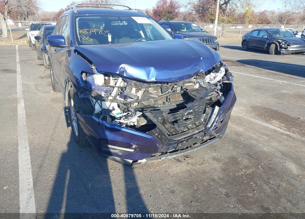 2018 NISSAN ROGUE SV VIN: KNMAT2MV3JP575070