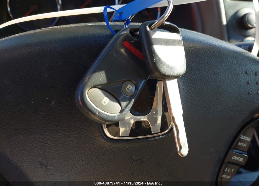 2004 HONDA CIVIC LX VIN: 2HGES16504H558992