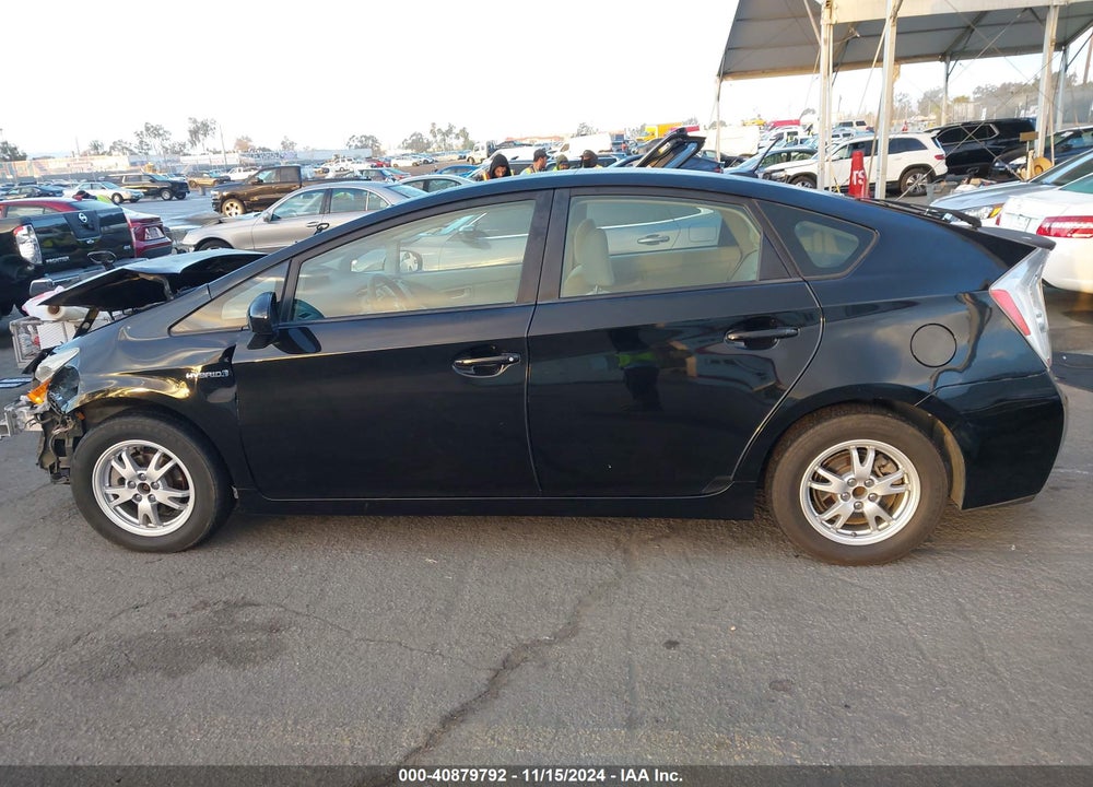 2011 TOYOTA PRIUS THREE VIN: JTDKN3DU9B5343923