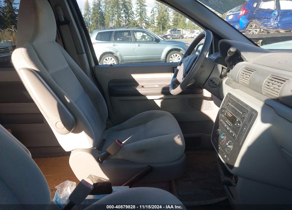 2005 FORD FREESTAR SE VIN: 2FMZA51655BA35588