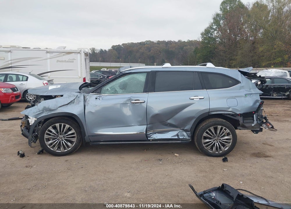 2021 TOYOTA HIGHLANDER PLATINUM VIN: 5TDFZRBH1MS158499