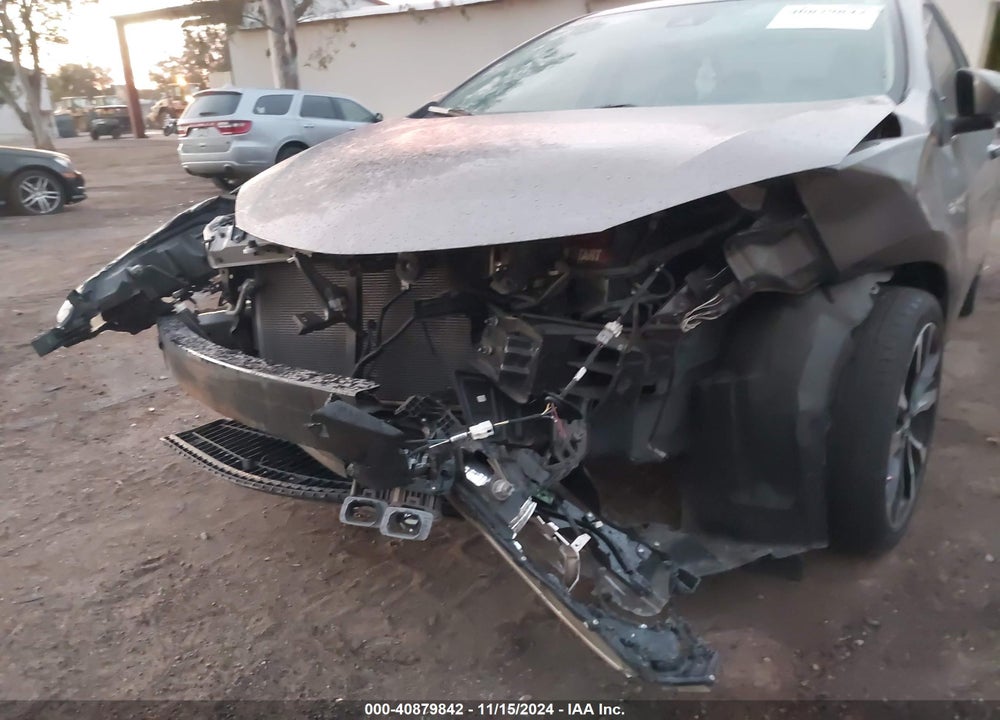 2017 TOYOTA COROLLA SE VIN: 2T1BURHE0HC758617