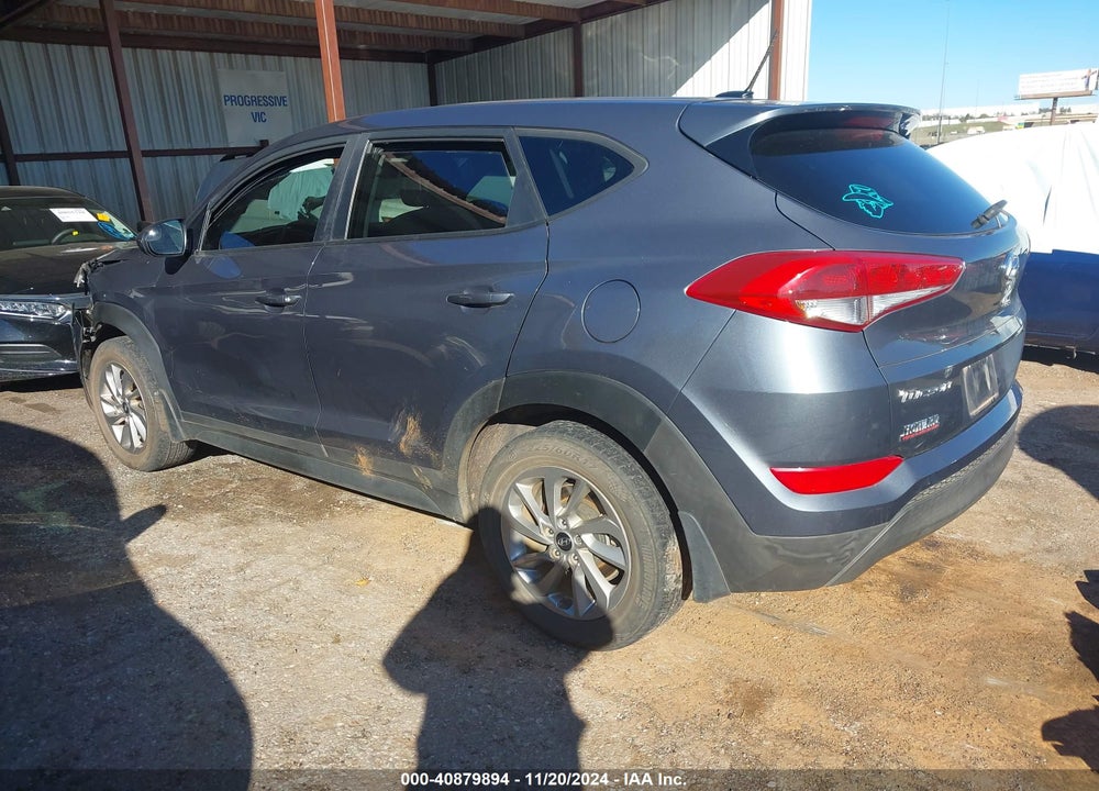 2017 HYUNDAI TUCSON SE VIN: KM8J23A40HU408077