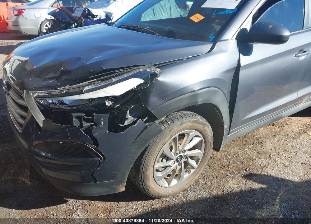 2017 HYUNDAI TUCSON SE VIN: KM8J23A40HU408077