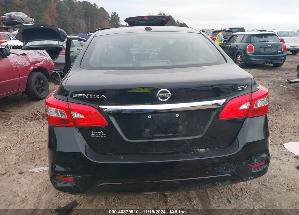 2018 NISSAN SENTRA SV VIN: 3N1AB7APXJL635527