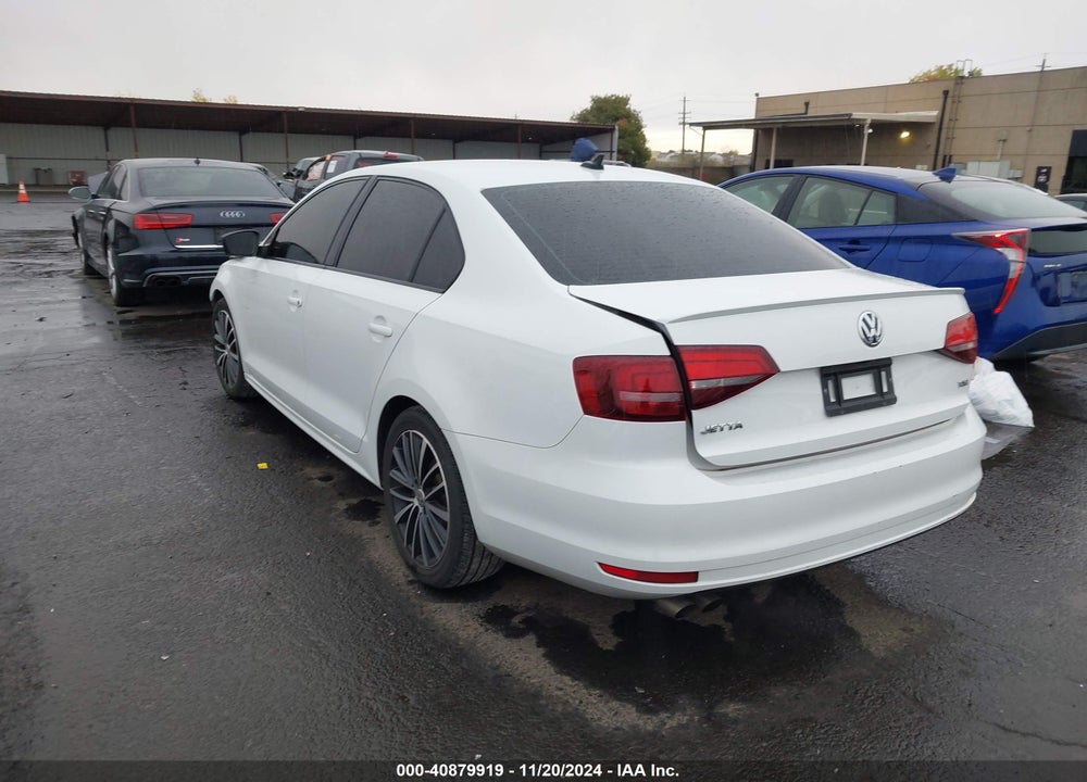 2016 VOLKSWAGEN JETTA 1.8T SPORT VIN: 3VWD17AJ8GM394625