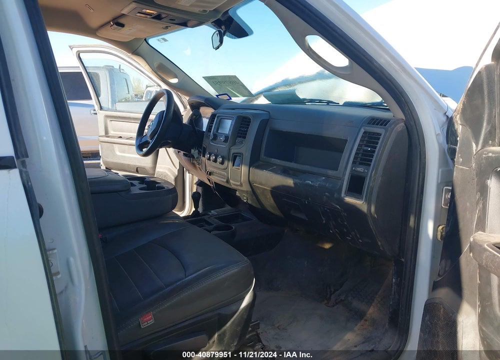 2018 RAM 3500 TRADESMAN  4X4 8' BOX VIN: 3C63R3GJ9JG422856