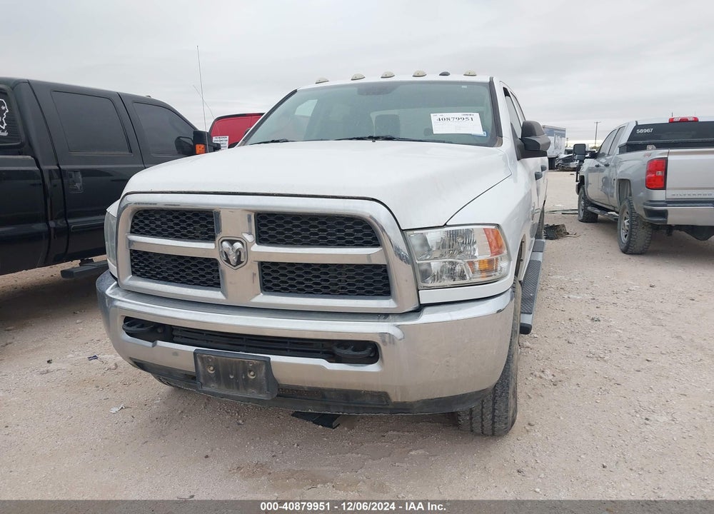 2018 RAM 3500 TRADESMAN  4X4 8' BOX VIN: 3C63R3GJ9JG422856