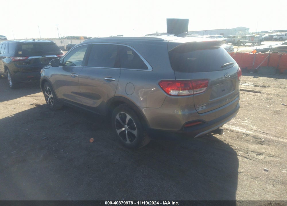 2016 KIA SORENTO 3.3L EX VIN: 5XYPH4A5XGG085605