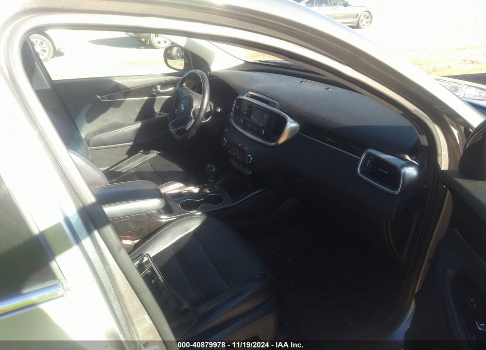 2016 KIA SORENTO 3.3L EX VIN: 5XYPH4A5XGG085605