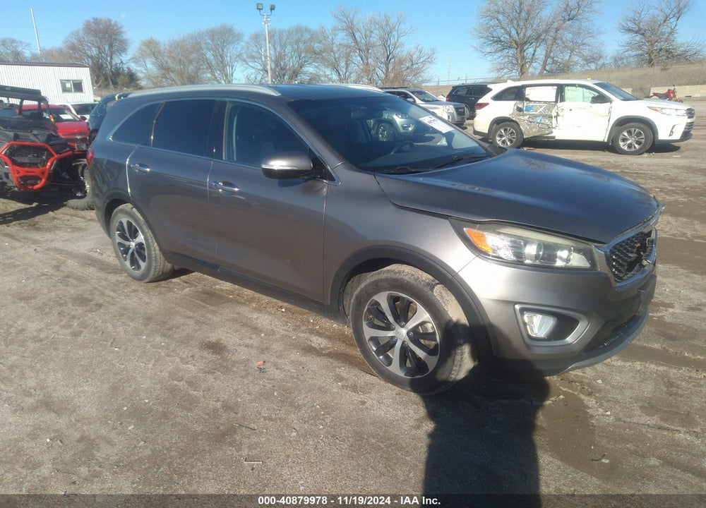 2016 KIA SORENTO 3.3L EX VIN: 5XYPH4A5XGG085605