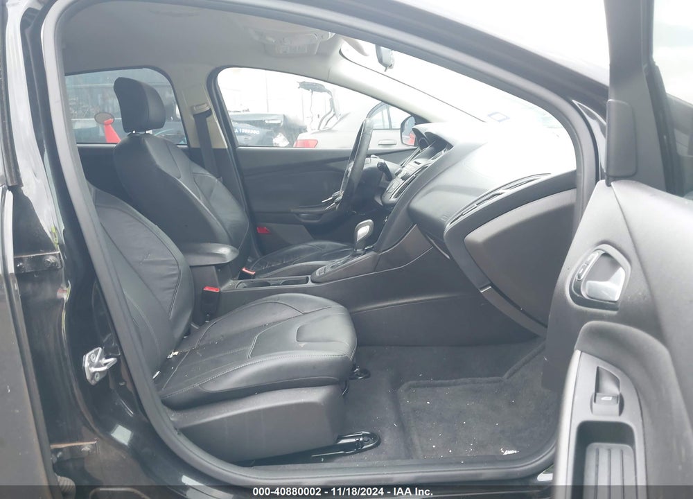 2015 FORD FOCUS SE VIN: 1FADP3K22FL293510