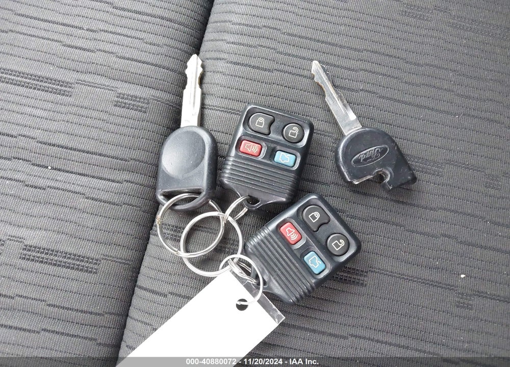 2011 FORD FOCUS VIN: 1FAHP3FNXBW176031