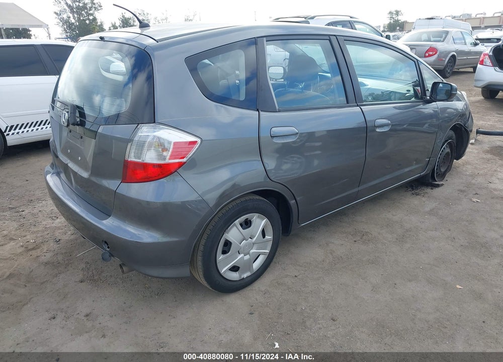 2013 HONDA FIT VIN: JHMGE8H34DC042672