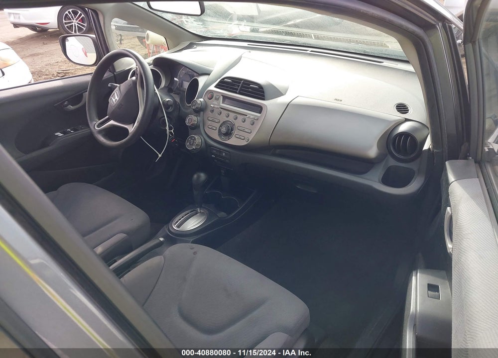 2013 HONDA FIT VIN: JHMGE8H34DC042672