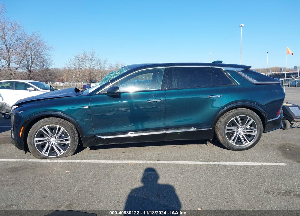 2024 CADILLAC LYRIQ LUXURY W/1SC VIN: 1GYKPPRL6RZ142222