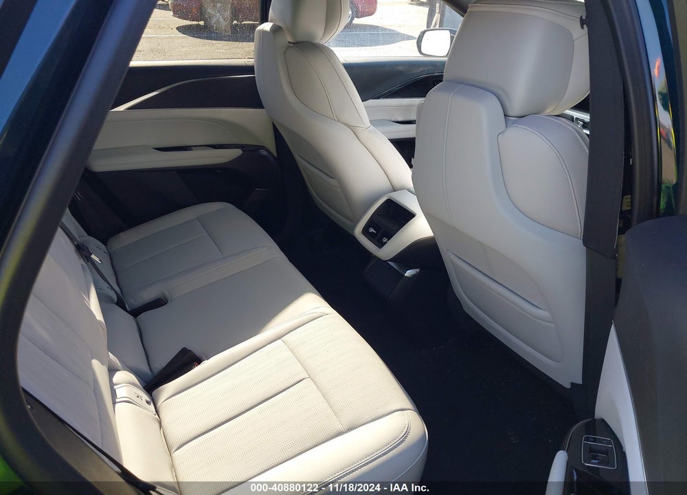 2024 CADILLAC LYRIQ LUXURY W/1SC VIN: 1GYKPPRL6RZ142222