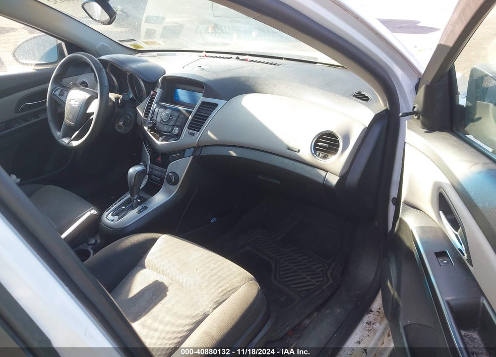 2011 CHEVROLET CRUZE LS VIN: 1G1PC5SH7B7158036