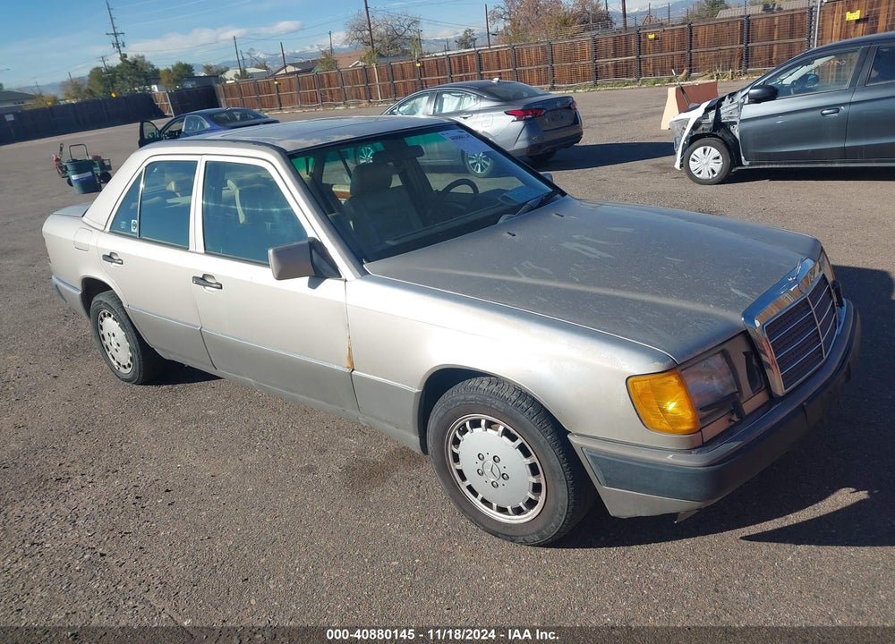1992 MERCEDES-BENZ 300 E 4MATIC VIN: WDBED30E3NB602702