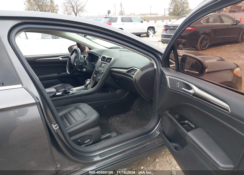 2015 FORD FUSION SE VIN: 3FA6P0HD5FR203896