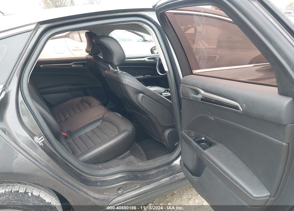 2015 FORD FUSION SE VIN: 3FA6P0HD5FR203896