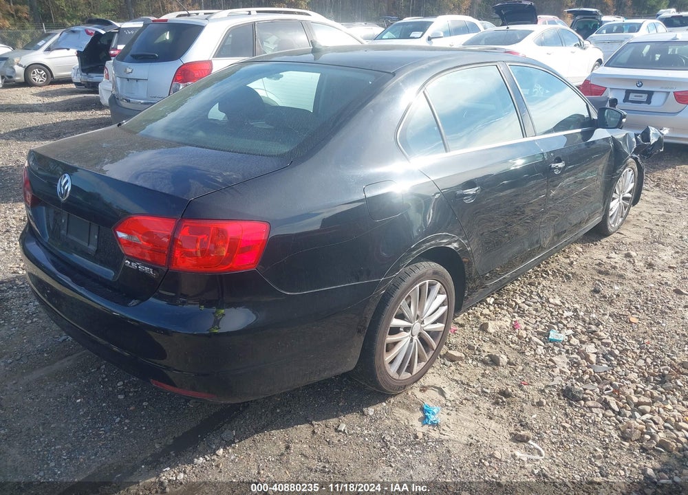 2011 VOLKSWAGEN JETTA 2.5L SEL VIN: 3VWLX7AJ4BM368767