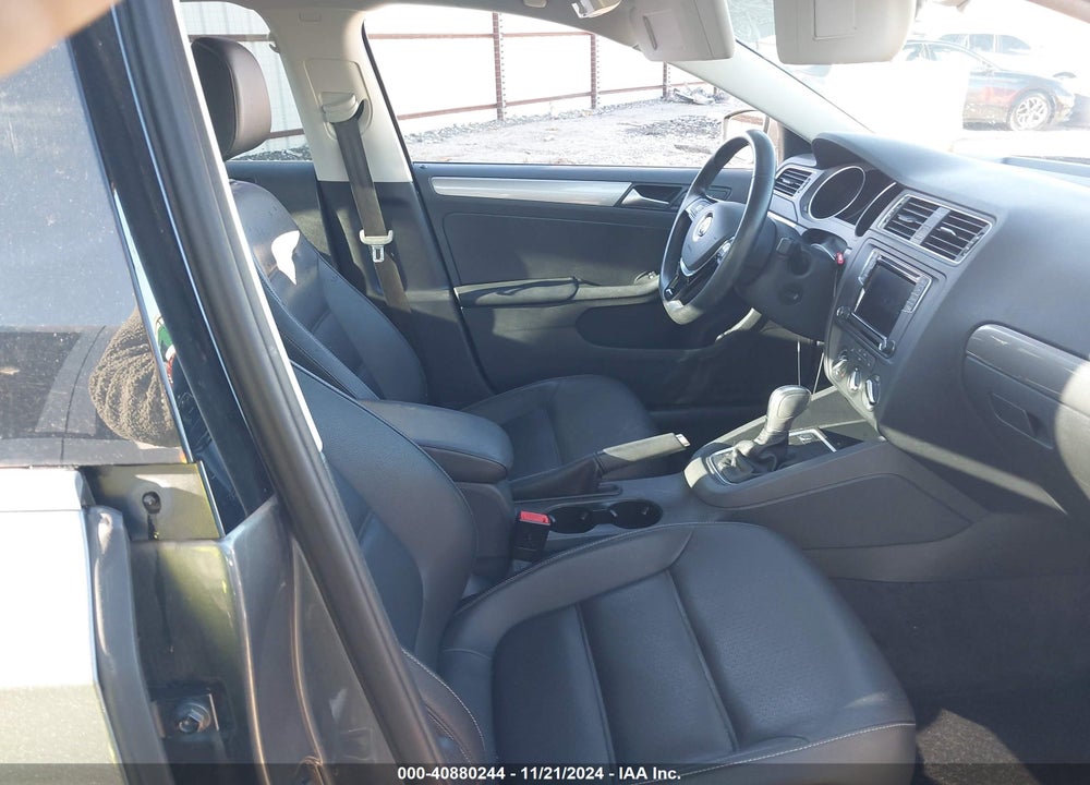 2018 VOLKSWAGEN JETTA 1.4T SE/1.4T WOLFSBURG EDITION VIN: 3VWDB7AJ5JM259350