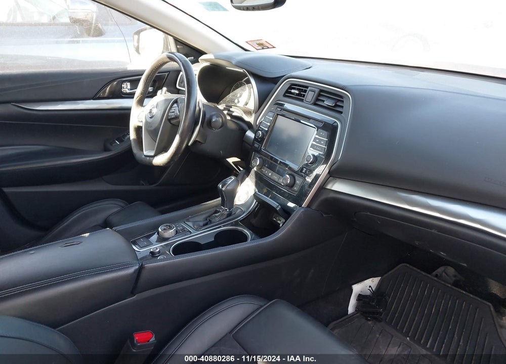 2017 NISSAN MAXIMA 3.5 SR VIN: 1N4AA6AP8HC366918