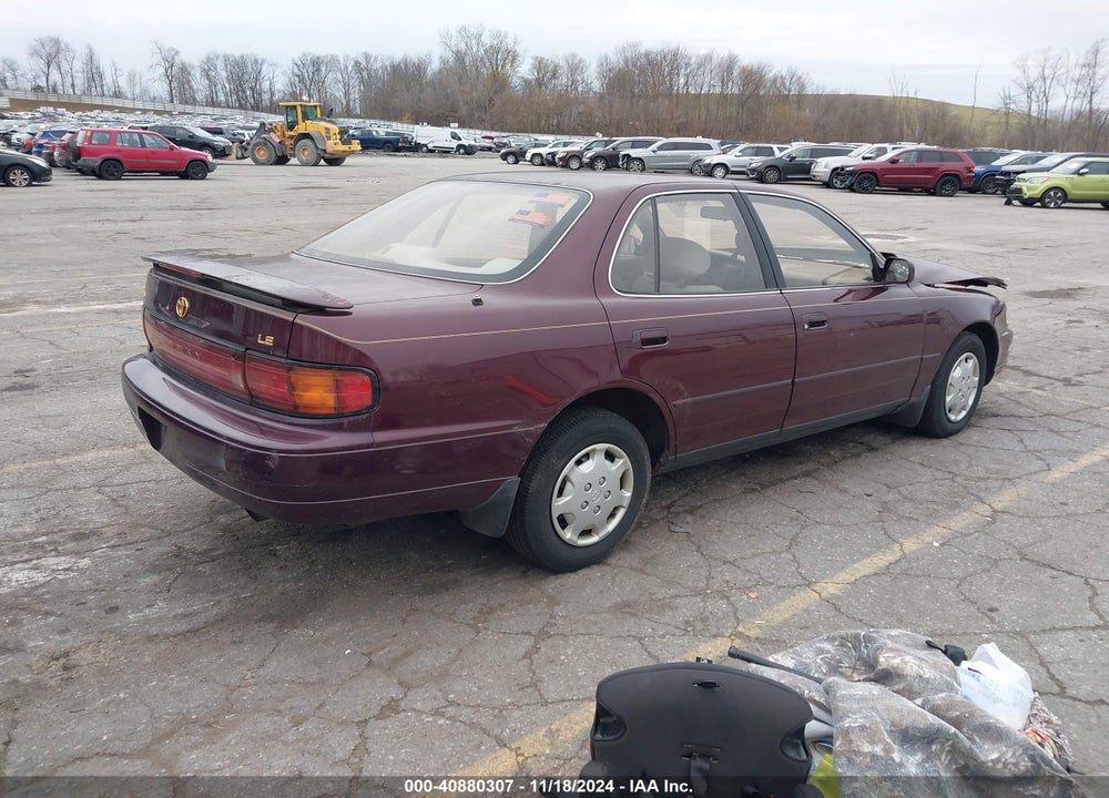 1993 TOYOTA CAMRY LE VIN: 4T1SK12E4PU283700