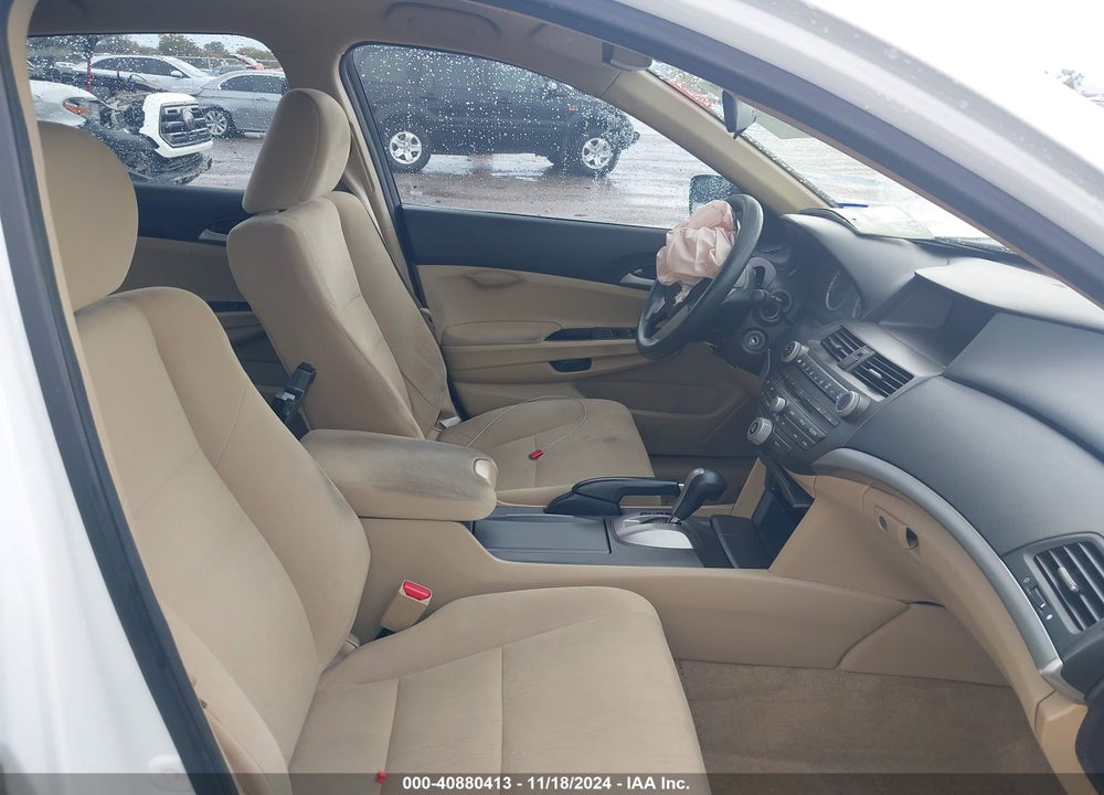 2011 HONDA ACCORD 2.4 LX-P VIN: 1HGCP2F40BA106705