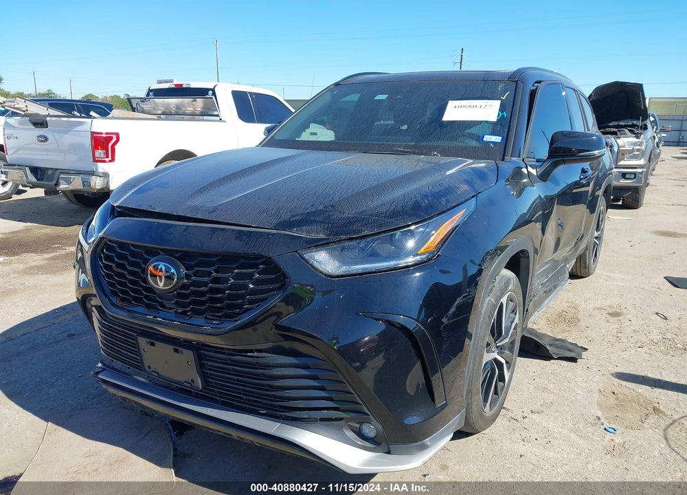 2022 TOYOTA HIGHLANDER VIN: 5TDLZRAH4NS135725