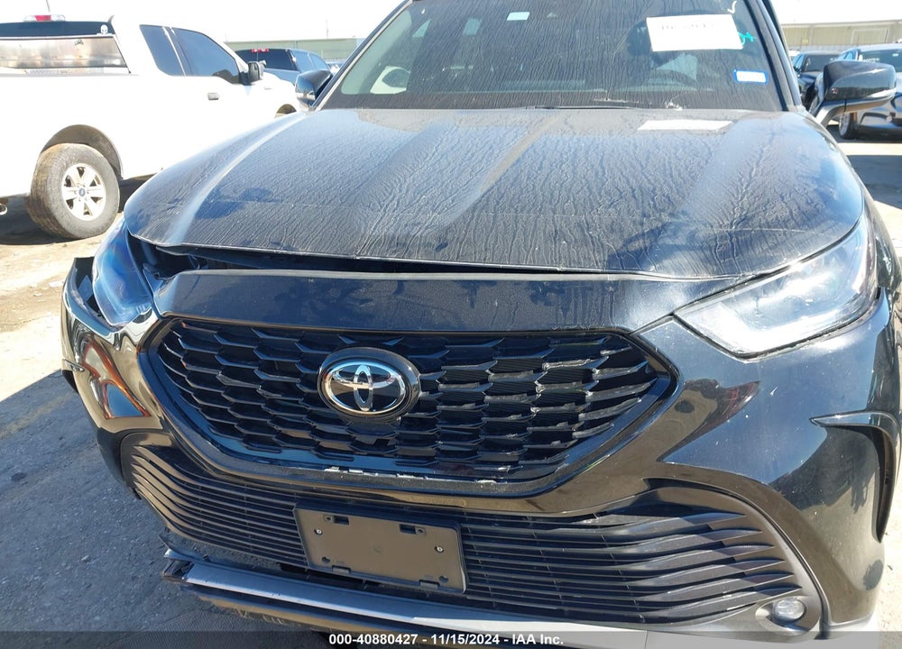 2022 TOYOTA HIGHLANDER VIN: 5TDLZRAH4NS135725