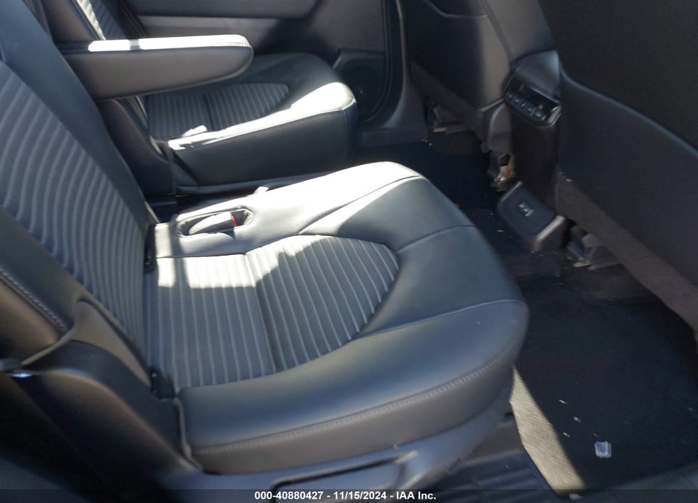 2022 TOYOTA HIGHLANDER VIN: 5TDLZRAH4NS135725