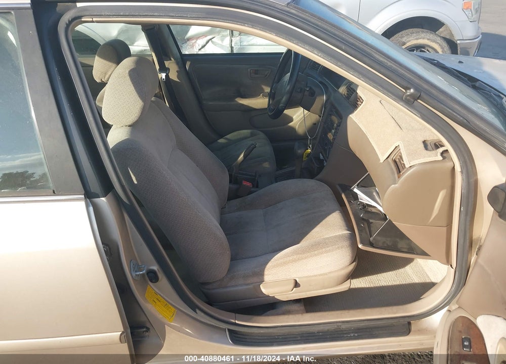 2000 TOYOTA CAMRY LE V6 VIN: JT2BF28K4Y0259927
