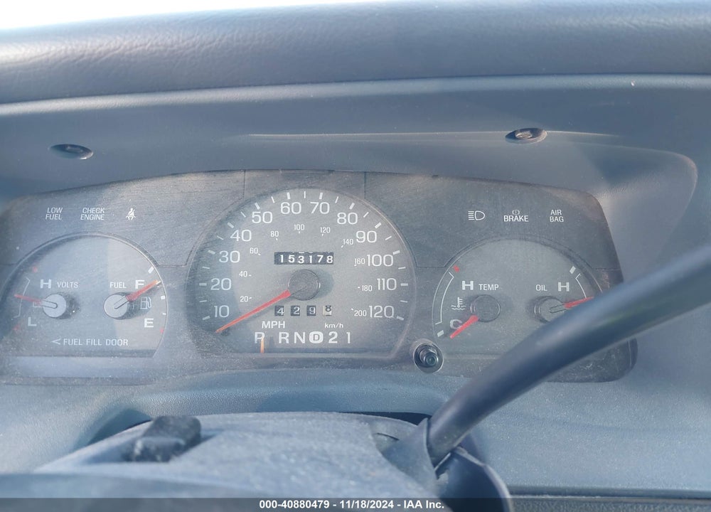 2000 MERCURY GRAND MARQUIS LS VIN: 2MEFM75W3YX630322