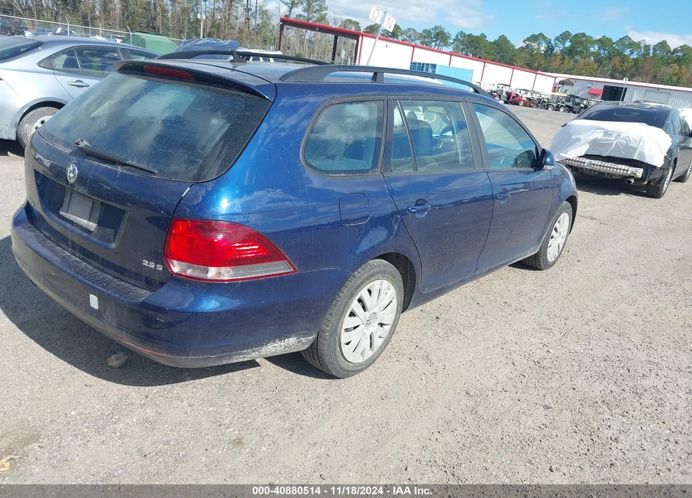 2014 VOLKSWAGEN JETTA SPORTWAGEN 2.5L S VIN: 3VWPP7AJ1EM602482