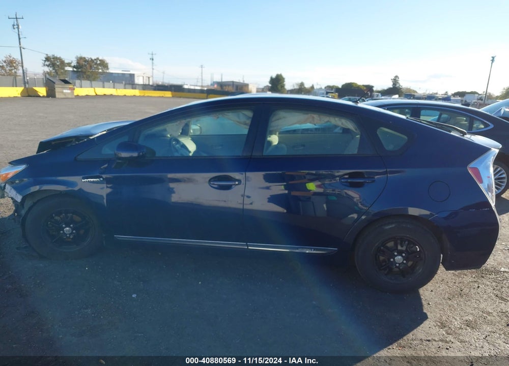 2015 TOYOTA PRIUS TWO VIN: JTDKN3DUXF0453320